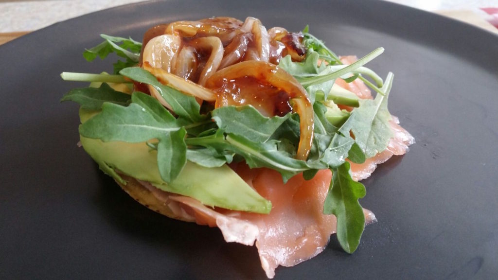 Tostadas de salmón al ‘teri-potle’