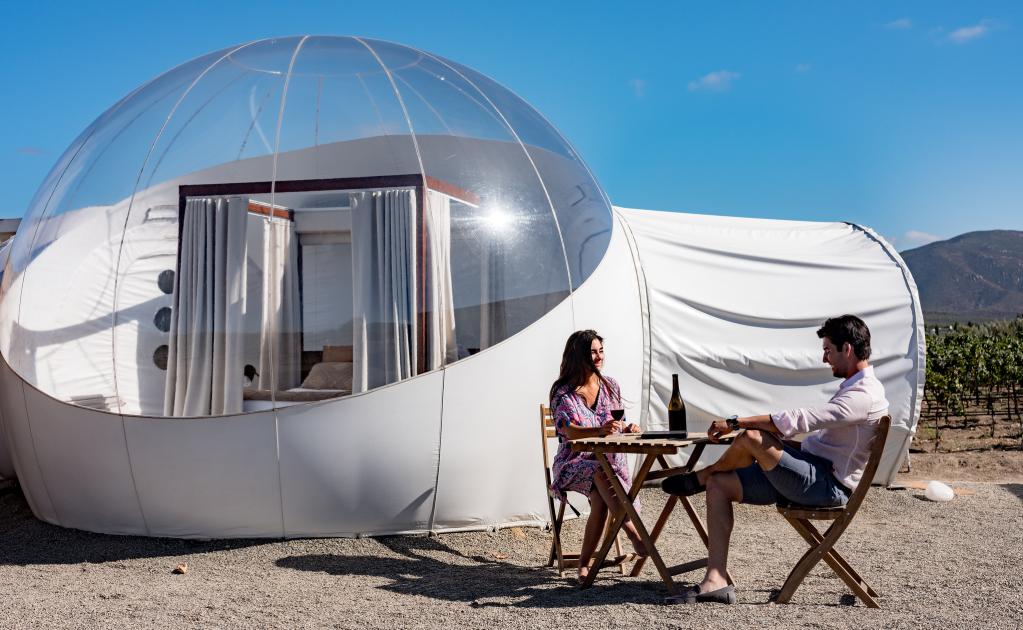 Duerme bajo las estrellas en este hotel burbuja de Baja California