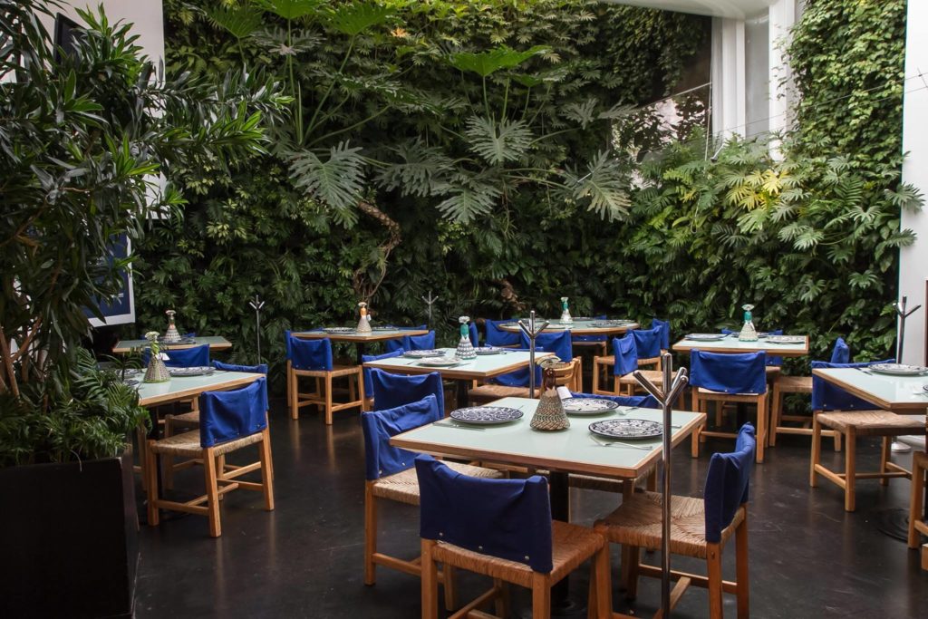 Interior del restaurante Azul en la colonia condesa