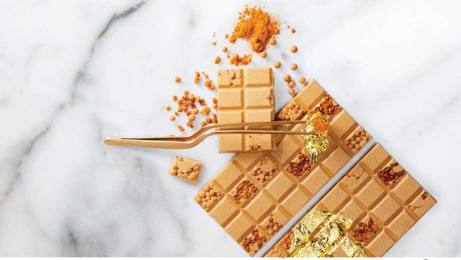 ¿Chocolate dorado? Ya existe y nos enamoró con sus notas de caramelo, mantequilla y sal