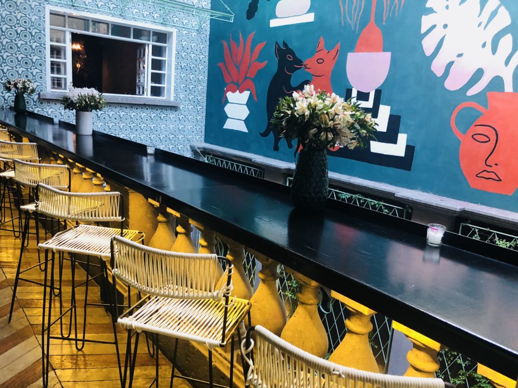 Tarde de ‘terraceo’, arte y ‘drinks’ en Hotel Casa Awolly