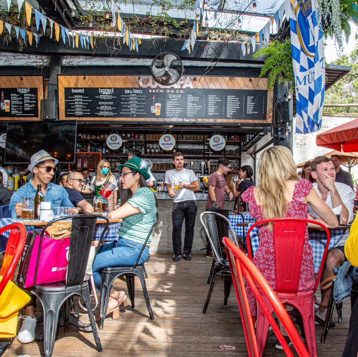 8 terrazas ‘cerveceras’ para huir del calor en la CDMX