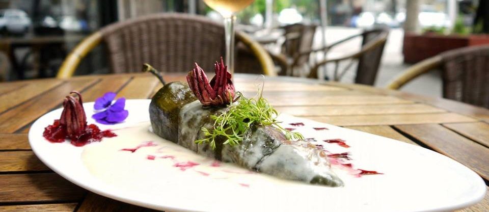 Hablemos del ‘rinconcito’ francés de la CDMX que reinventó el Chile en Nogada