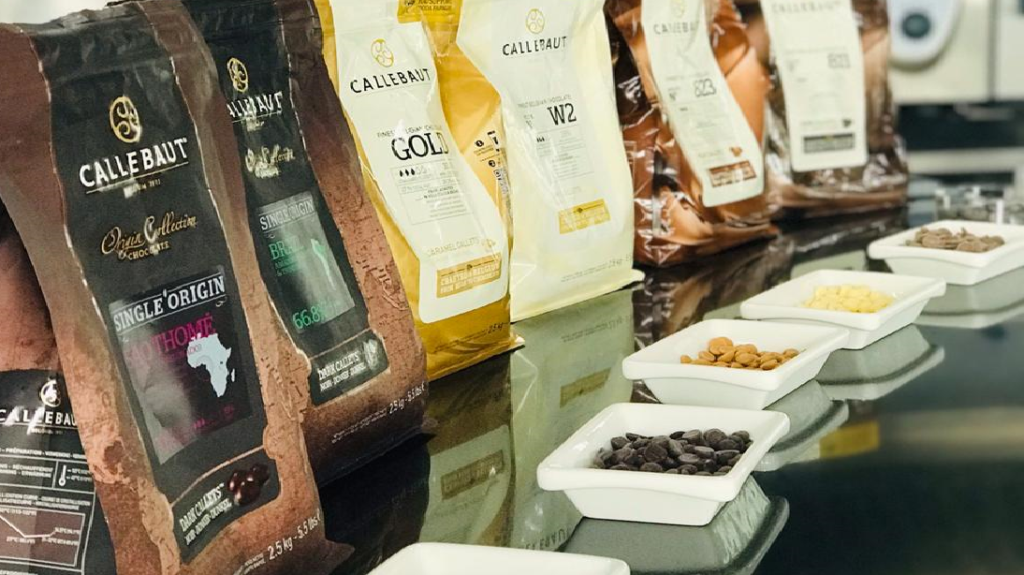 Maricú Ortiz y Callebaut se unen para cocinar entre amigas