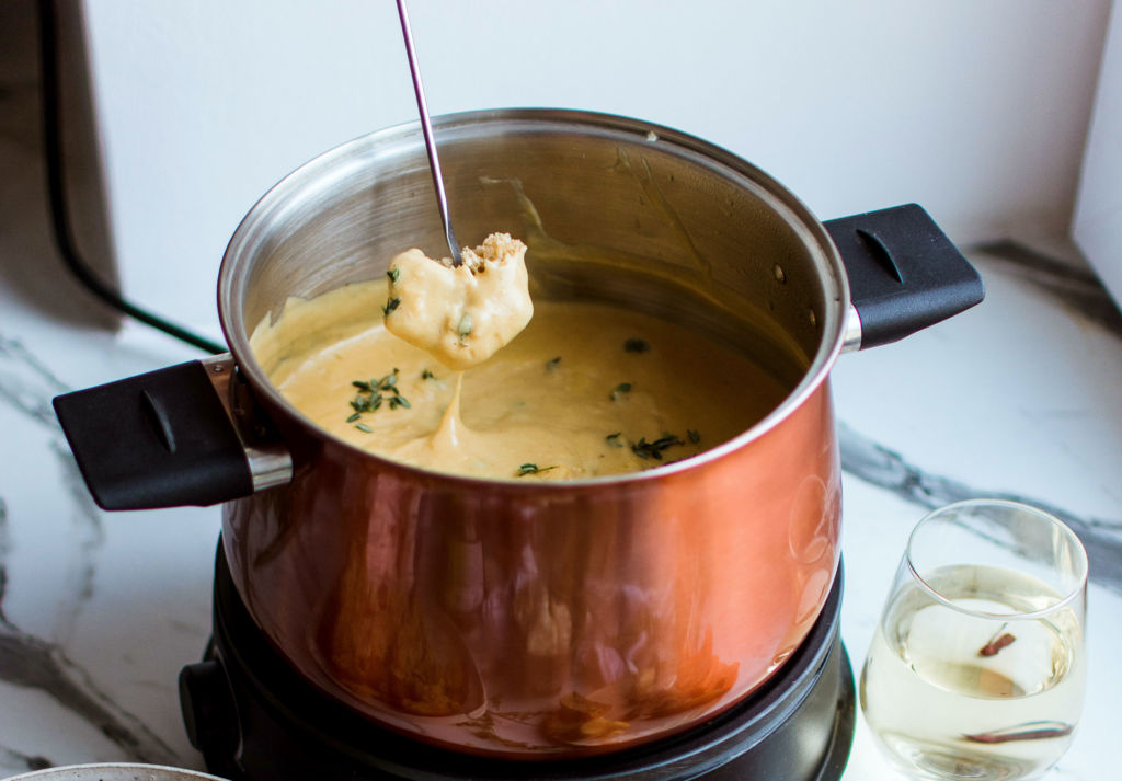 8 restaurantes en la CDMX para cenar fondue con tu cuchurrumín(a