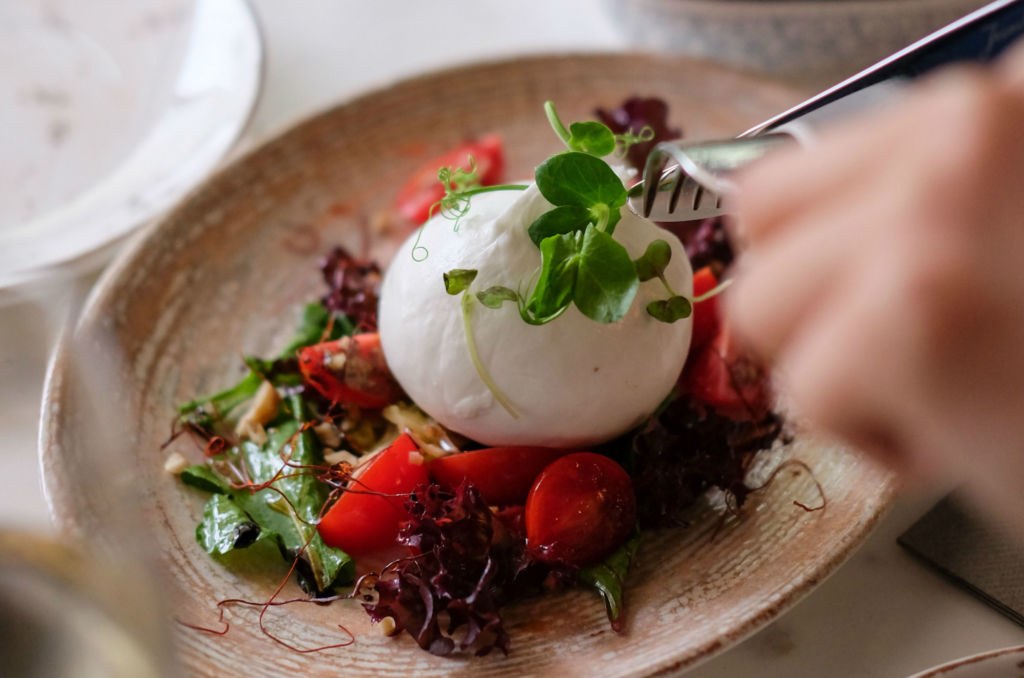 5 restaurantes para probar las burratas más cremosas de la CDMX