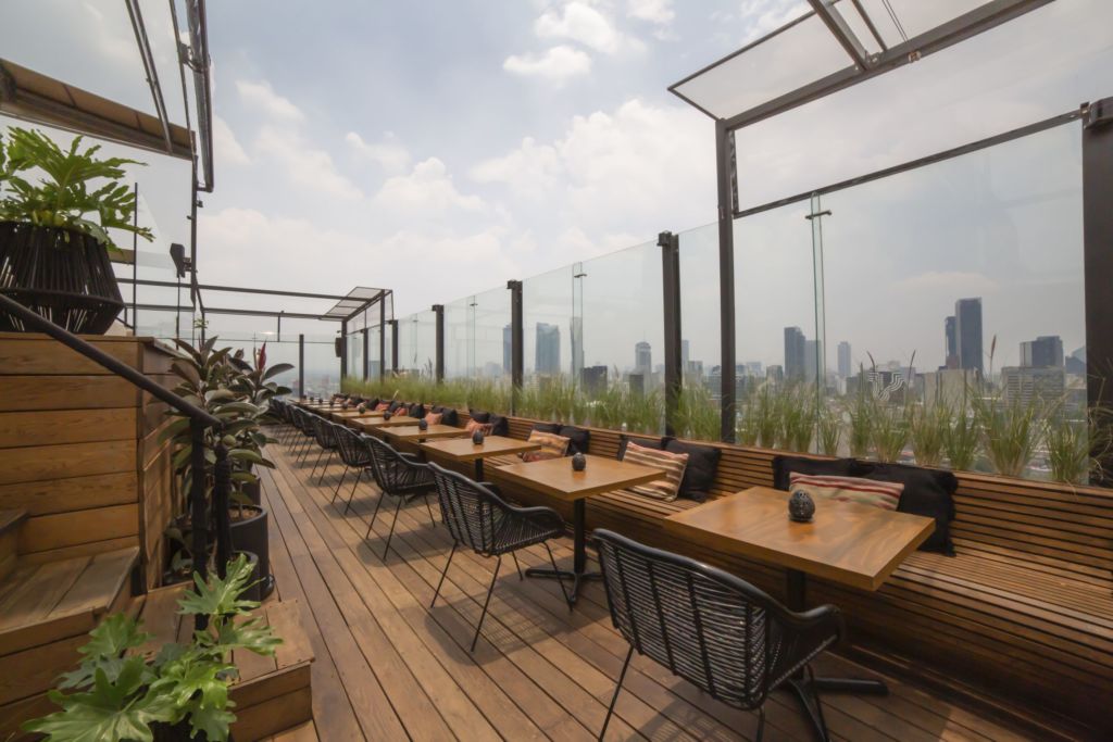 Los mejores rooftop bars del momento en la CDMX (para tomar un ‘drink’ en lo más alto, literalmente)