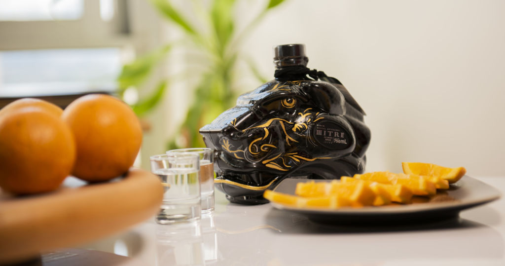 5 botellas de mezcal que puedes regalar siempre que desees quedar bien