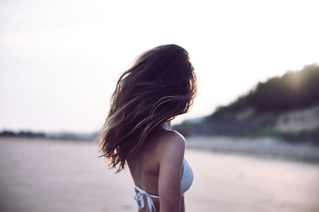 6 tips para proteger tu pelo en la playa durante este verano
