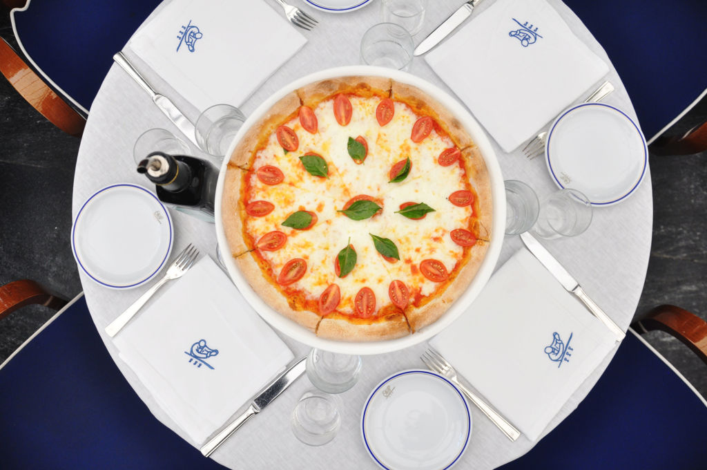 Cipriani: Pasta, pizza y vino en una espectacular terraza de Masaryk