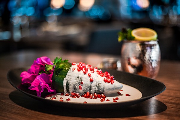 El chile en nogada de Porfirio’s es tan ‘instagrameable’ como el resto de sus platillos