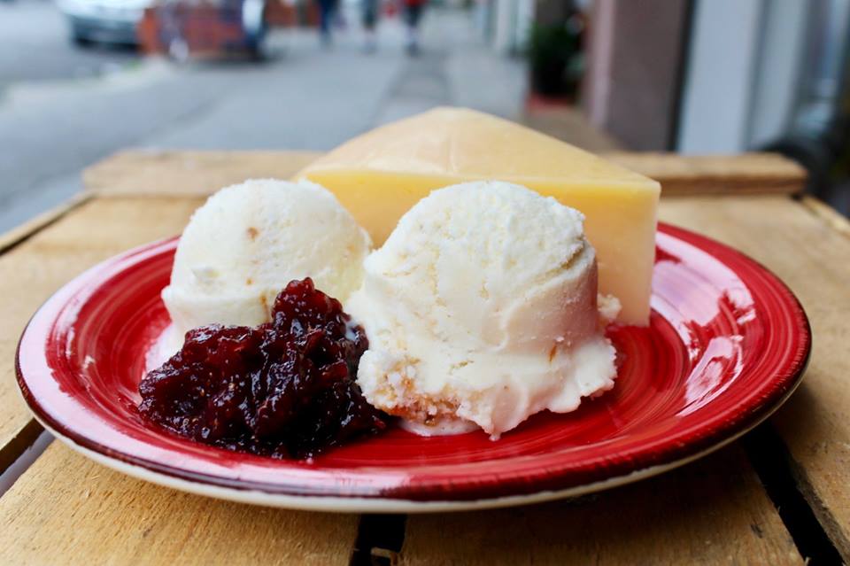 5 ‘spots’ para fanáticos del helado de queso en la CDMX