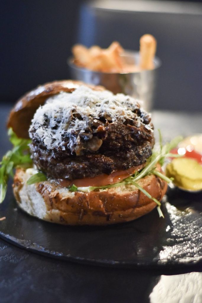 hamburguesa eloise chic cuisine