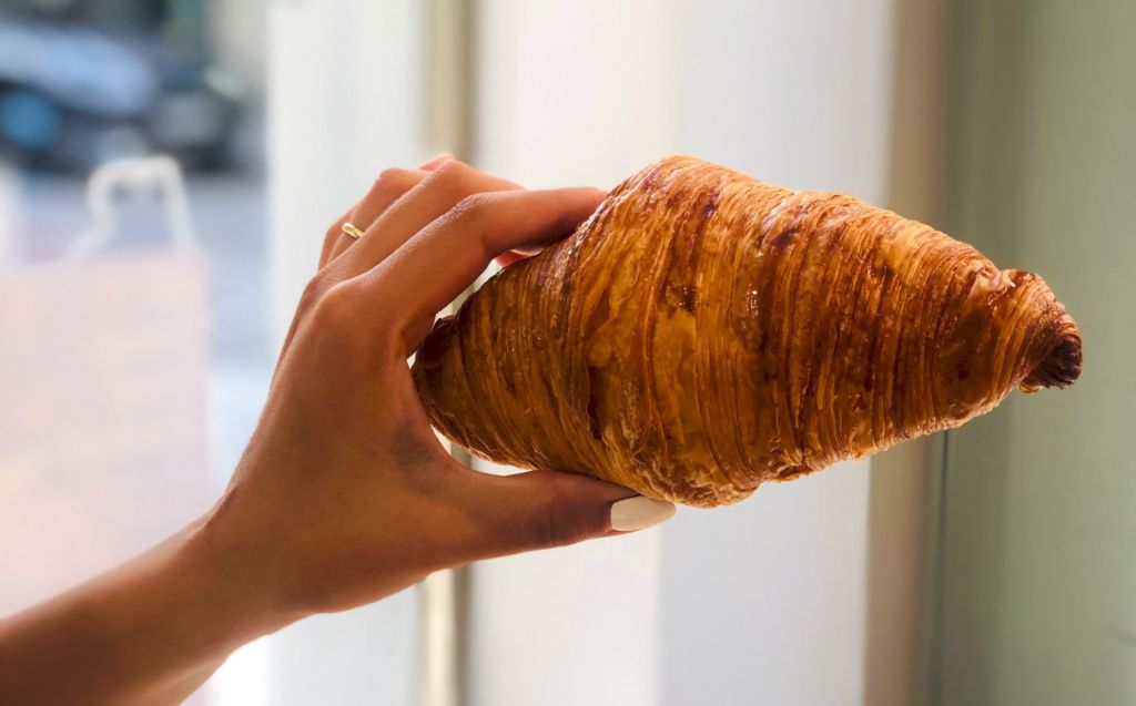 7 ‘spots’ para ir por un croissant crujiente por fuera y con aroma a mantequilla