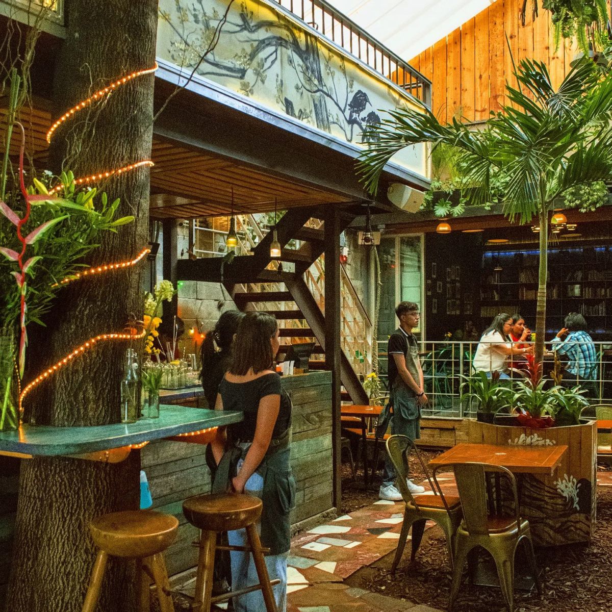10 patios hipsters con cocina digna de recordar y ambiente bohemio en la CDMX
