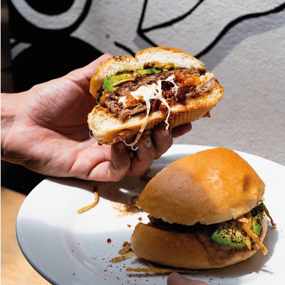 6 lugares en la CDMX para pedir hamburguesas y tener un día de Netflix en casa