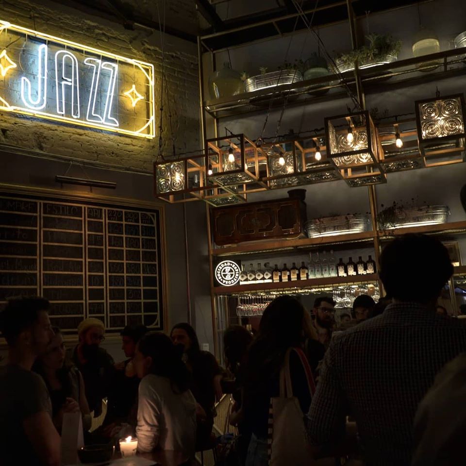 restaurante con música en vivo