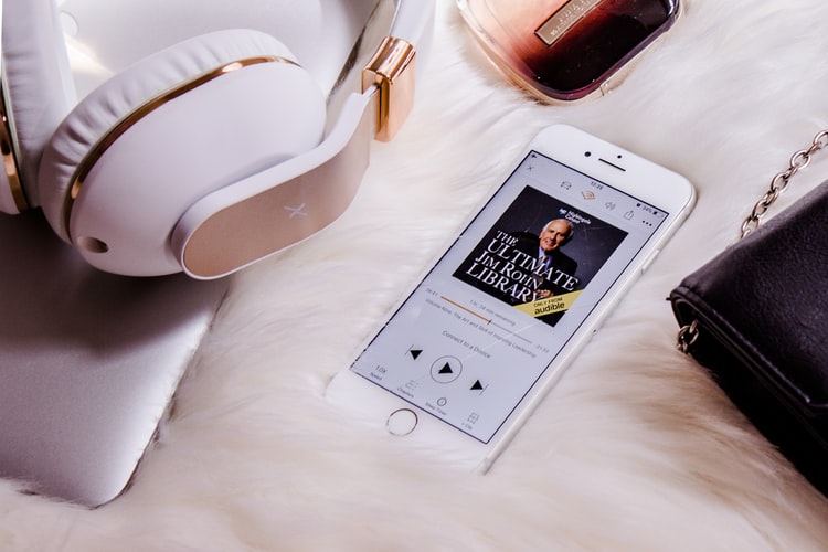 Por qué deberías de empezar a escuchar audiolibros y las mejores ‘apps’ para hacerlo