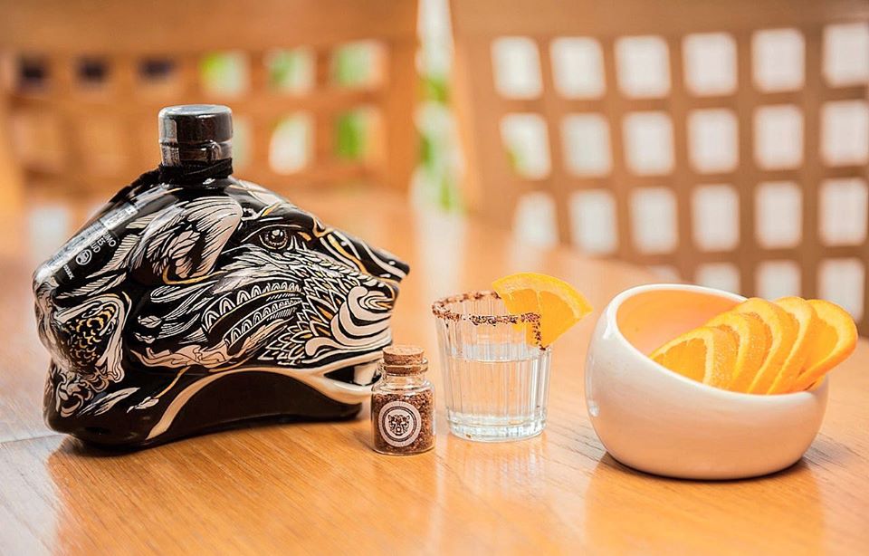 5 regalos que todo fanático del mezcal amará recibir