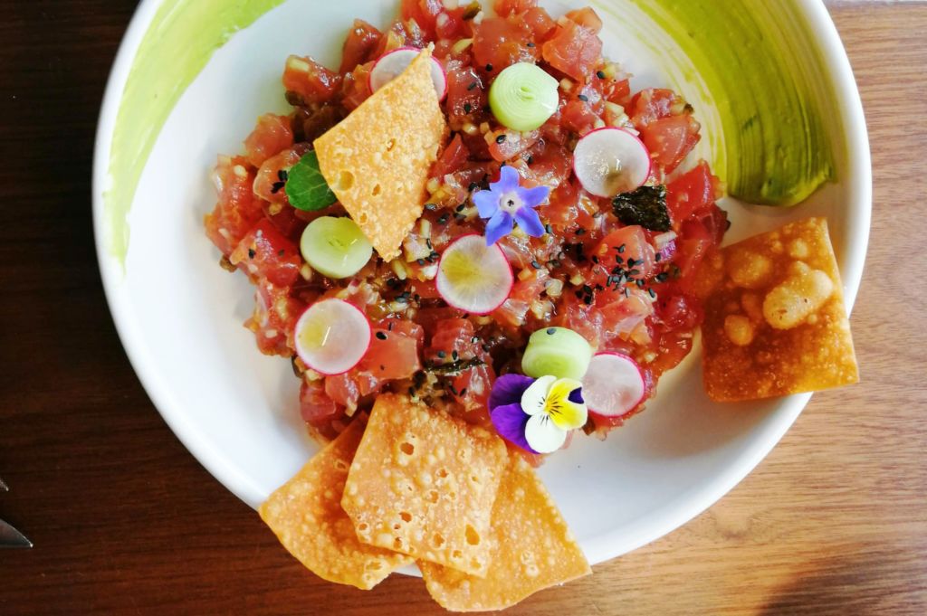 El restaurante Aitana te comparte la receta de su exquisita tártara de atún (prepárala esta cuarentena)