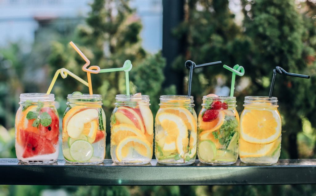 5 infusiones refrescantes que puedes preparar en casa esta primavera