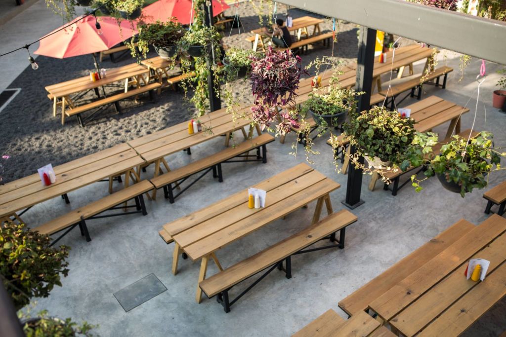 Restaurantes con patios y jardines en la CDMX a los que morimos por regresar después de la cuarentena