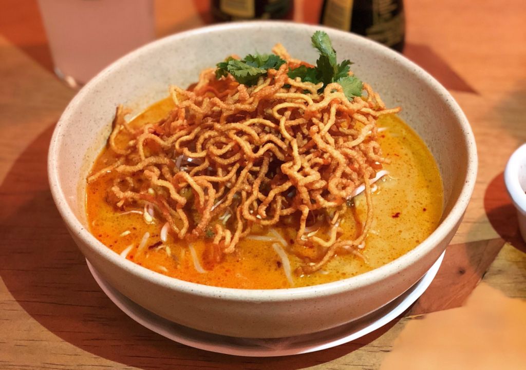 Qué es el ‘khao soi’ y dónde comerlo en la CDMX (difícil de encontrar pero vale toda la pena)