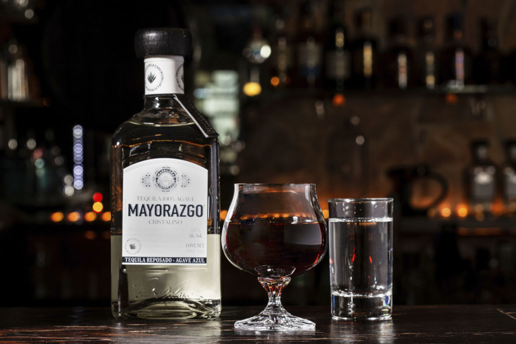 ¿Con ganas de ir a una cantina? Te compartimos la receta de un cóctel que te hará sentir en una