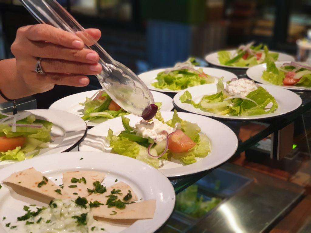 ensalada-griega-gyaros