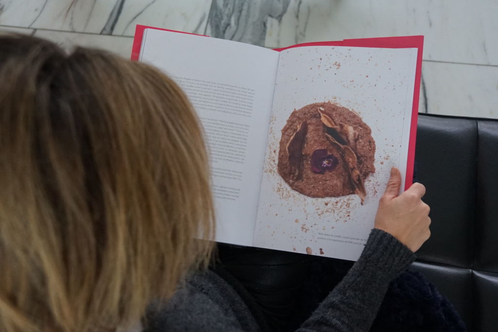 De negro a rosa: El libro de Ana Martorell que debe estar en la ‘coffee table’ de todo foodie