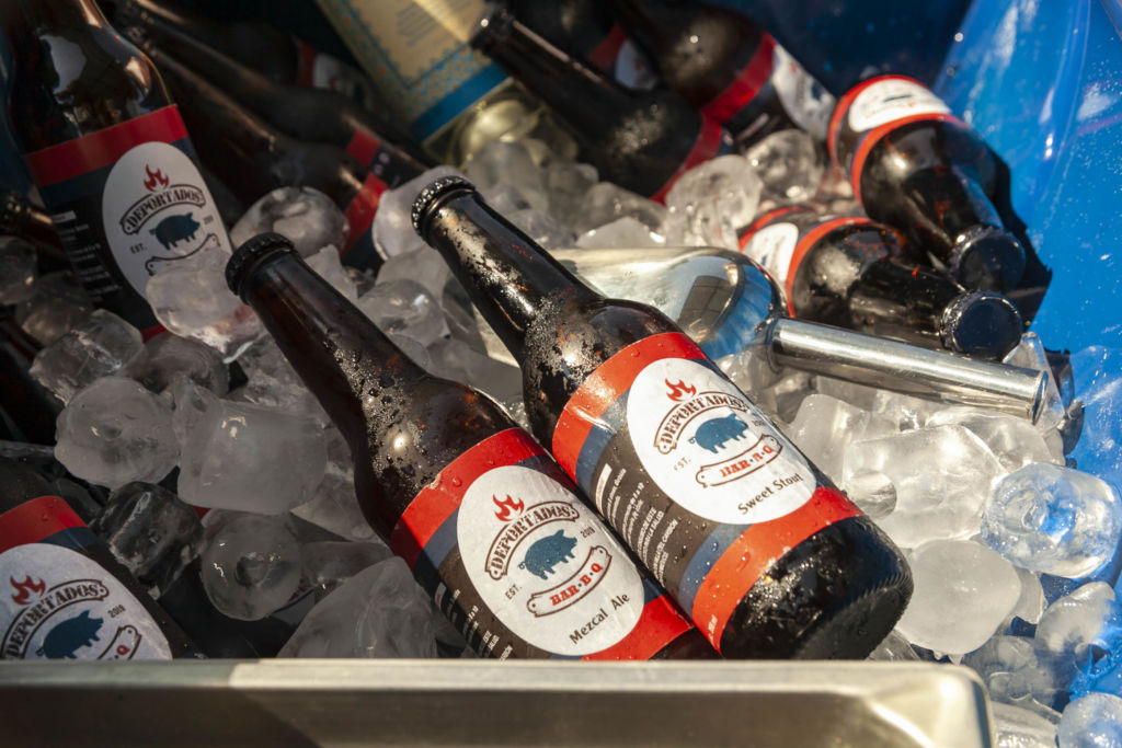 chelas-deportados-bbq