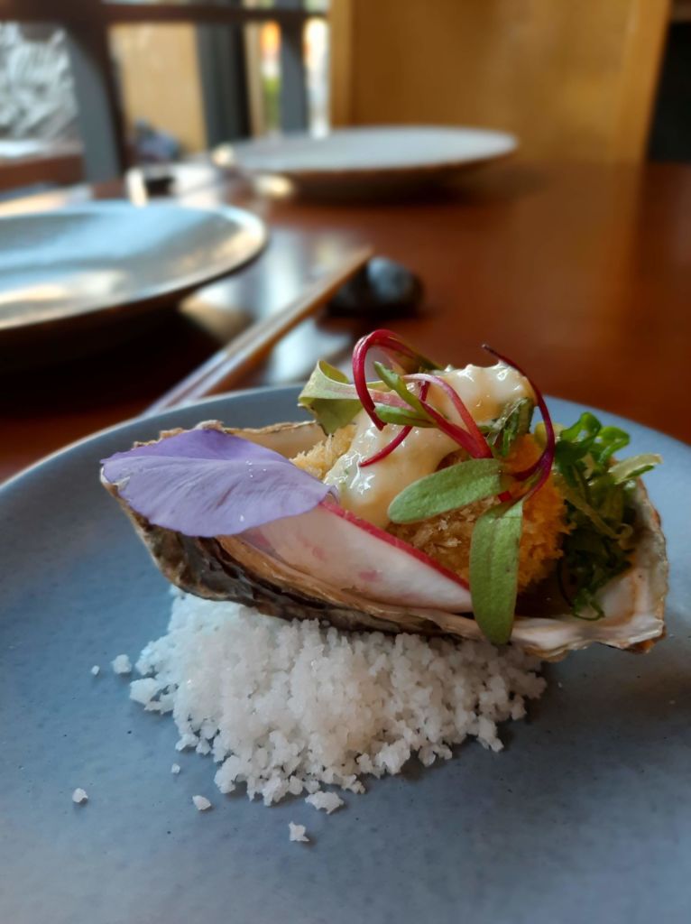 ostras-en-restaurante-akuma