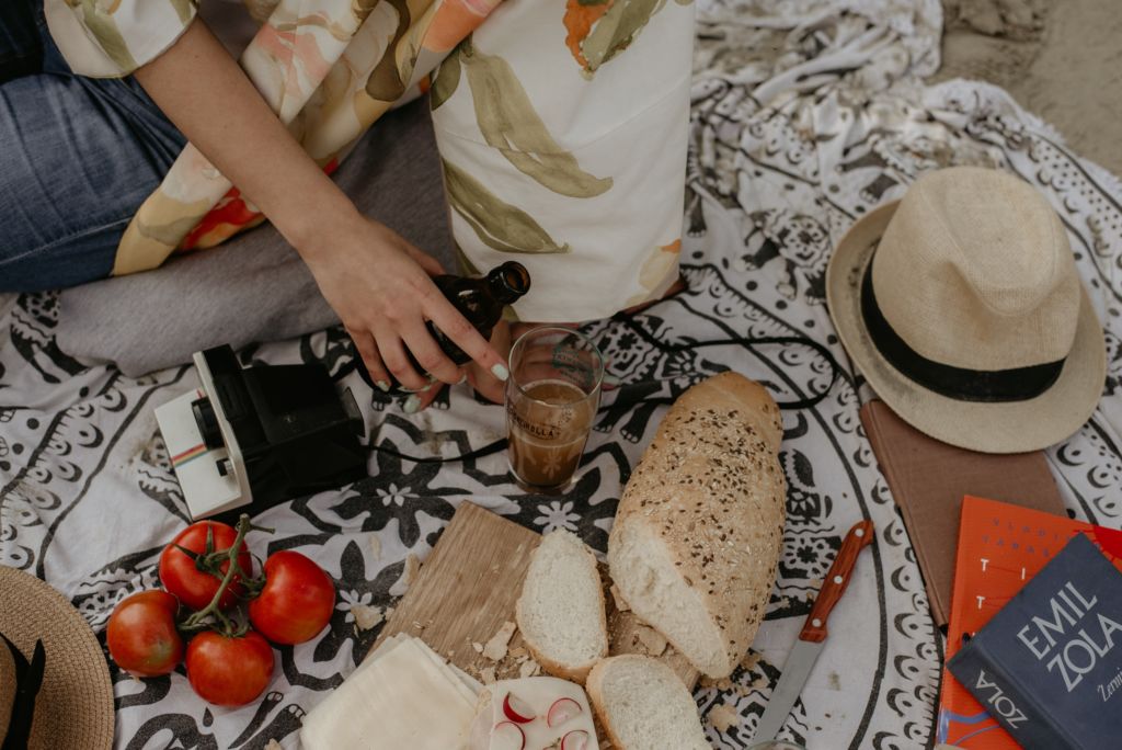 Esto es lo que necesitas para tener un picnic en casa (al estilo Pinterest)