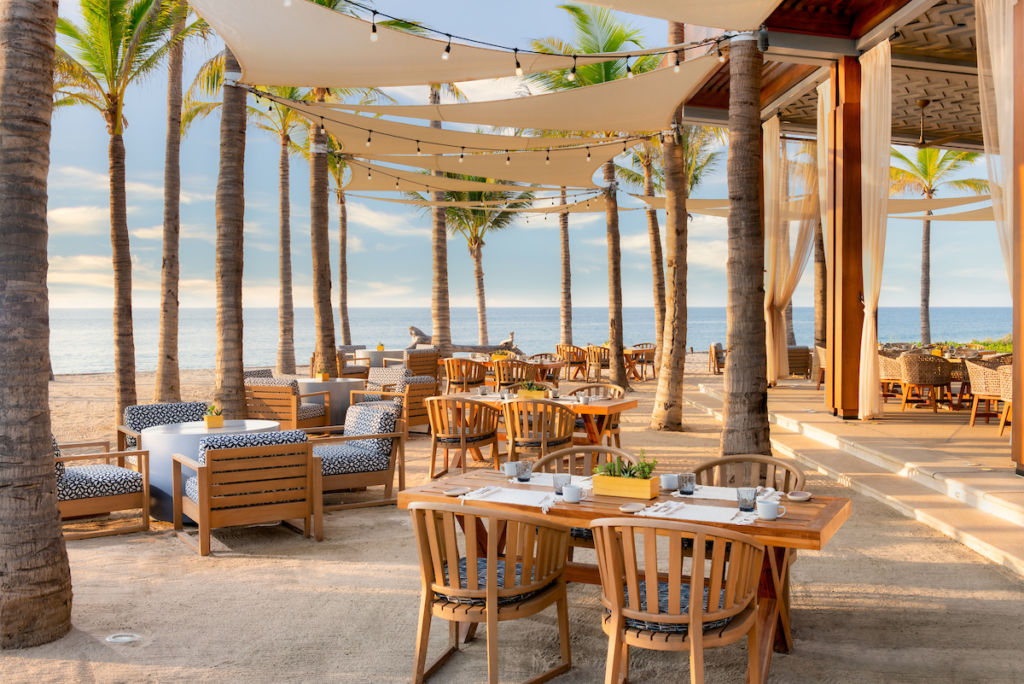 8 de los restaurantes en la playa más lindos de México