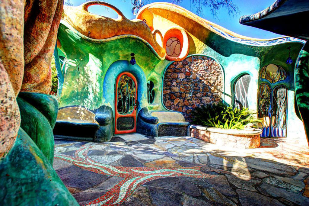 Ranchito Cascabel: La casa surrealista (a unas horas de la CDMX) que rinde homenaje a Gaudí