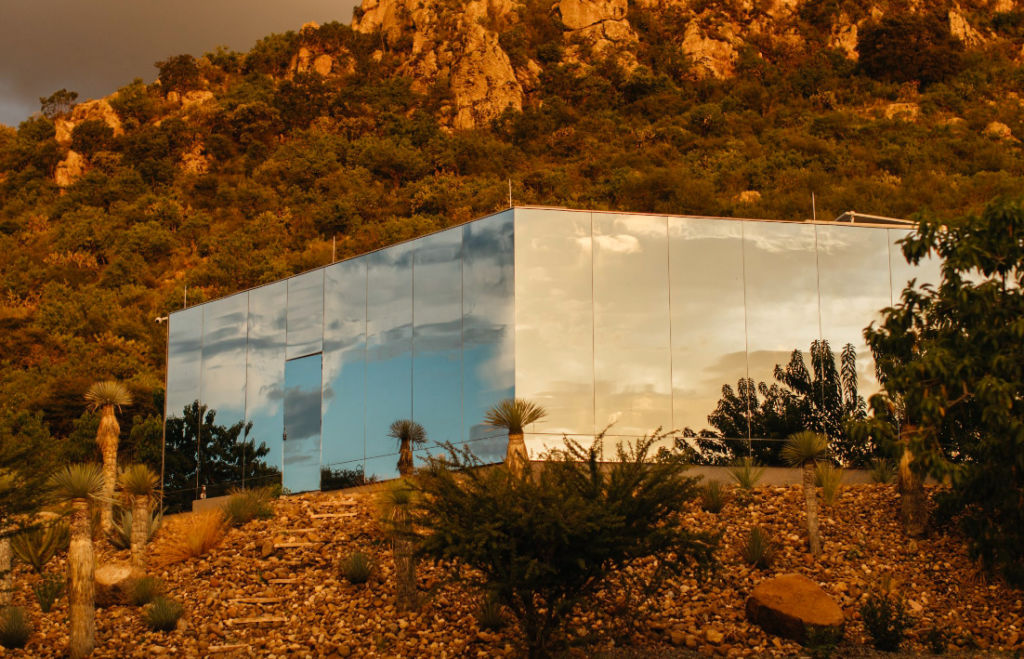 Hospédate en esta casa transparente de Guanajuato y duerme rodeado de naturaleza