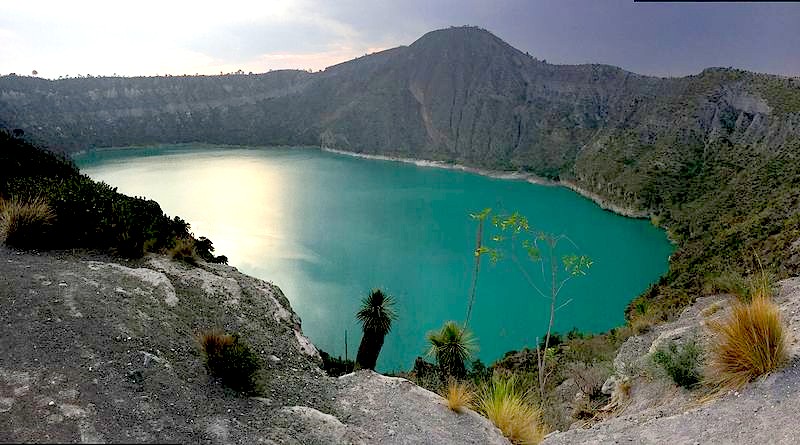 Bucea en una laguna volcánica a menos de tres horas de la CDMX