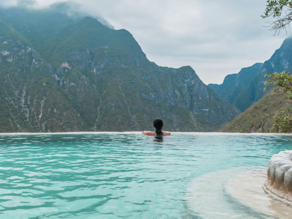 8 pueblitos cerca de la CDMX con lugares naturales para nadar (desde manantiales hasta aguas termales)