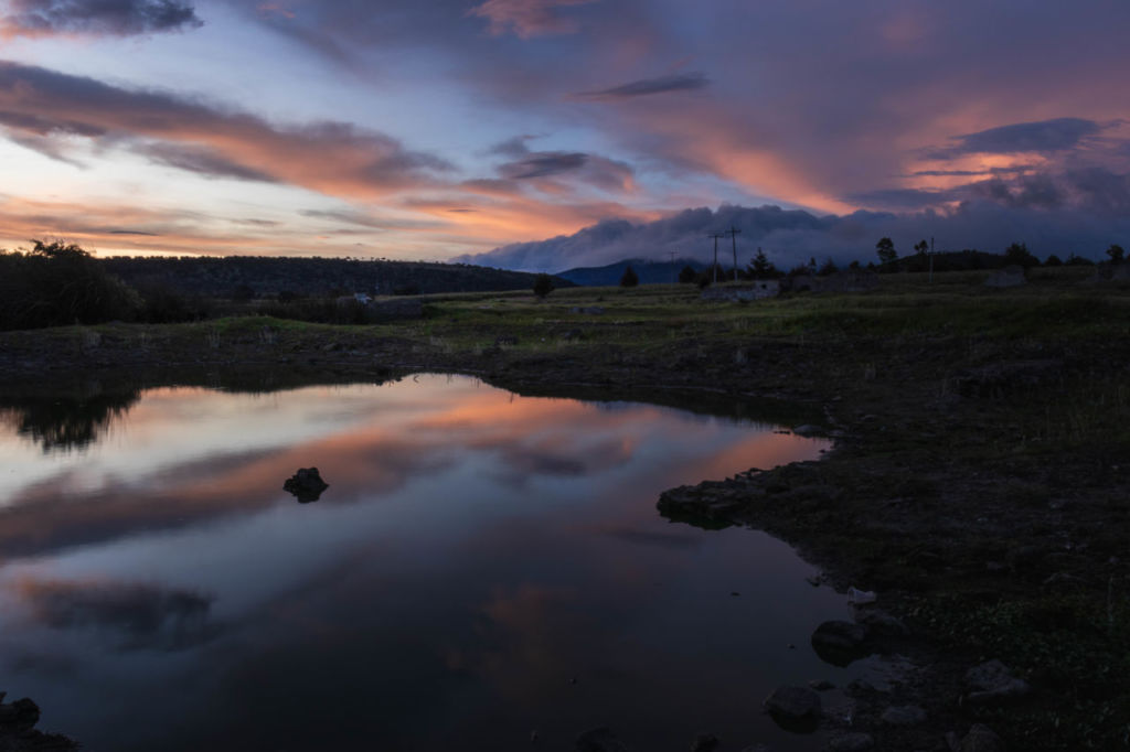 Atlangatepec: la laguna de atardeceres hermosos que casi nadie conoce (a tres horas de la CDMX)