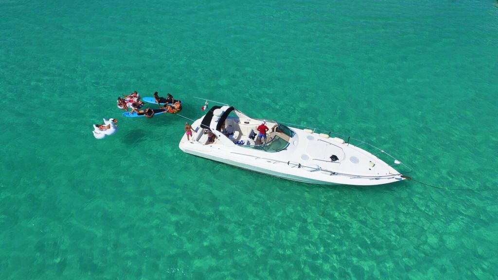 6 barcos increíbles que puedes rentar en México para unas vacaciones con amigos