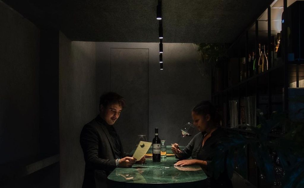 Vive una tarde chic en este bar de vinos estilo Tokyo de la Juárez (es súper secreto)