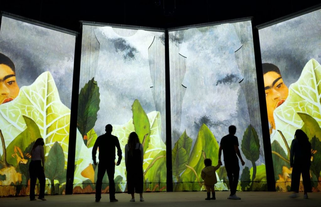 Frida inmersiva: la primer experiencia visual de la CDMX que te adentra en el mundo de Frida Kahlo