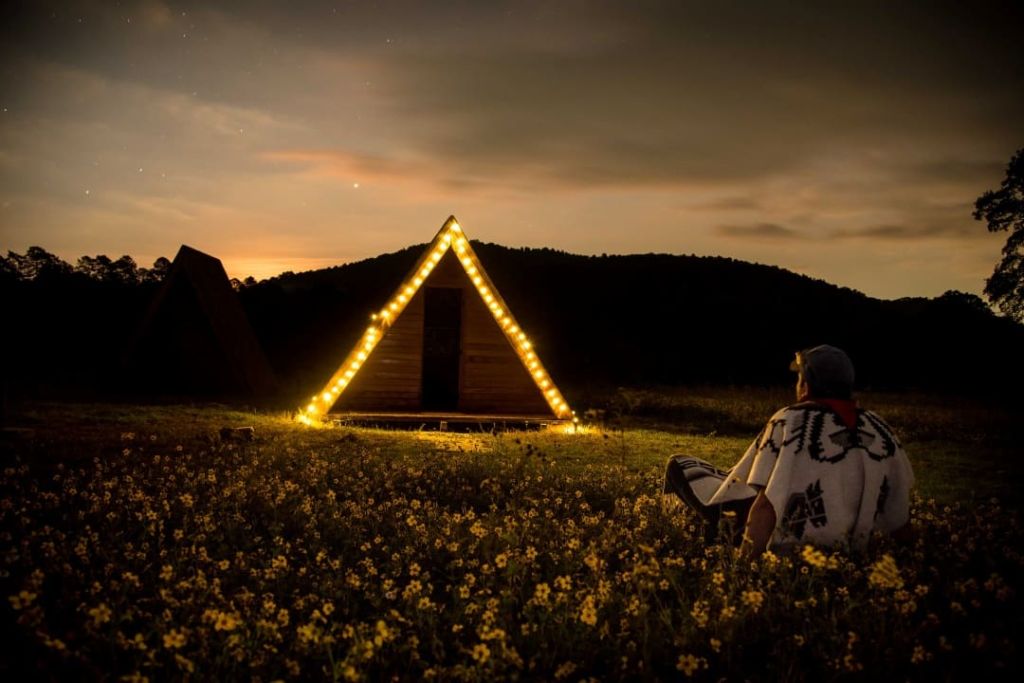 5 santuarios de luciérnagas que puedes visitar cerca de la CDMX (y dónde acampar durante tu visita)