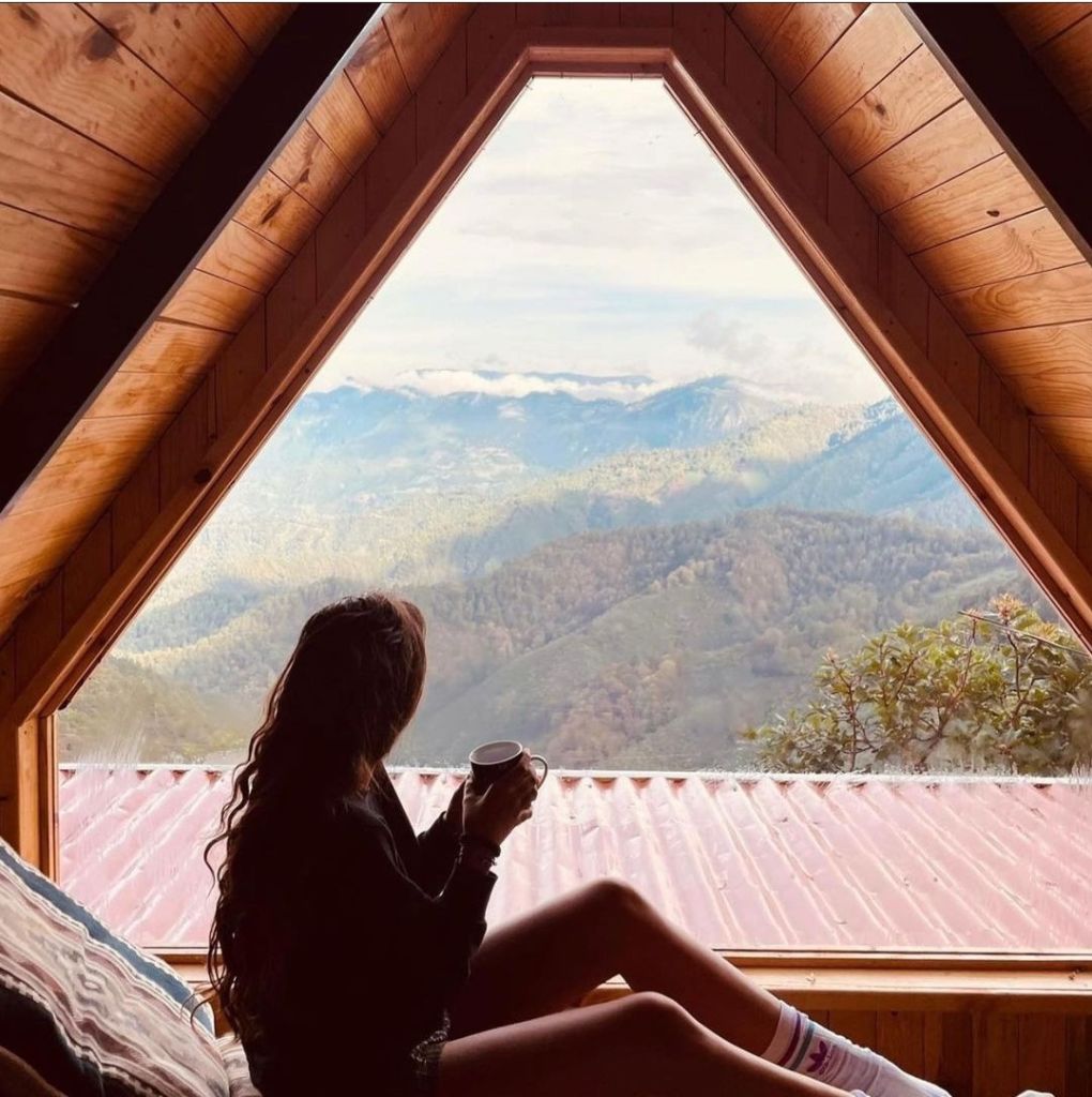 Refúgiate en las cabañas estilo casa del árbol de San José del Pacífico (perfectas para un día lluvioso muy ‘hygge’)