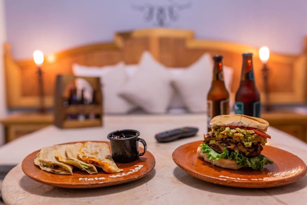 Conoce el primer hotel y co-working dedicado a la cerveza en la CDMX ( habitaciones temáticas y gran vista)