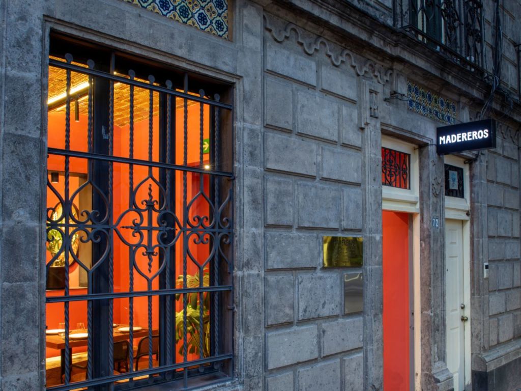 Madereros: El ‘spot’ secreto (y ultra romántico) de la CDMX para disfrutar de la cocina a las brasas