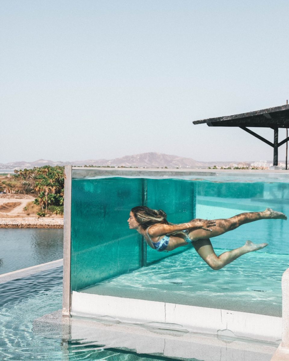 alberca transparente