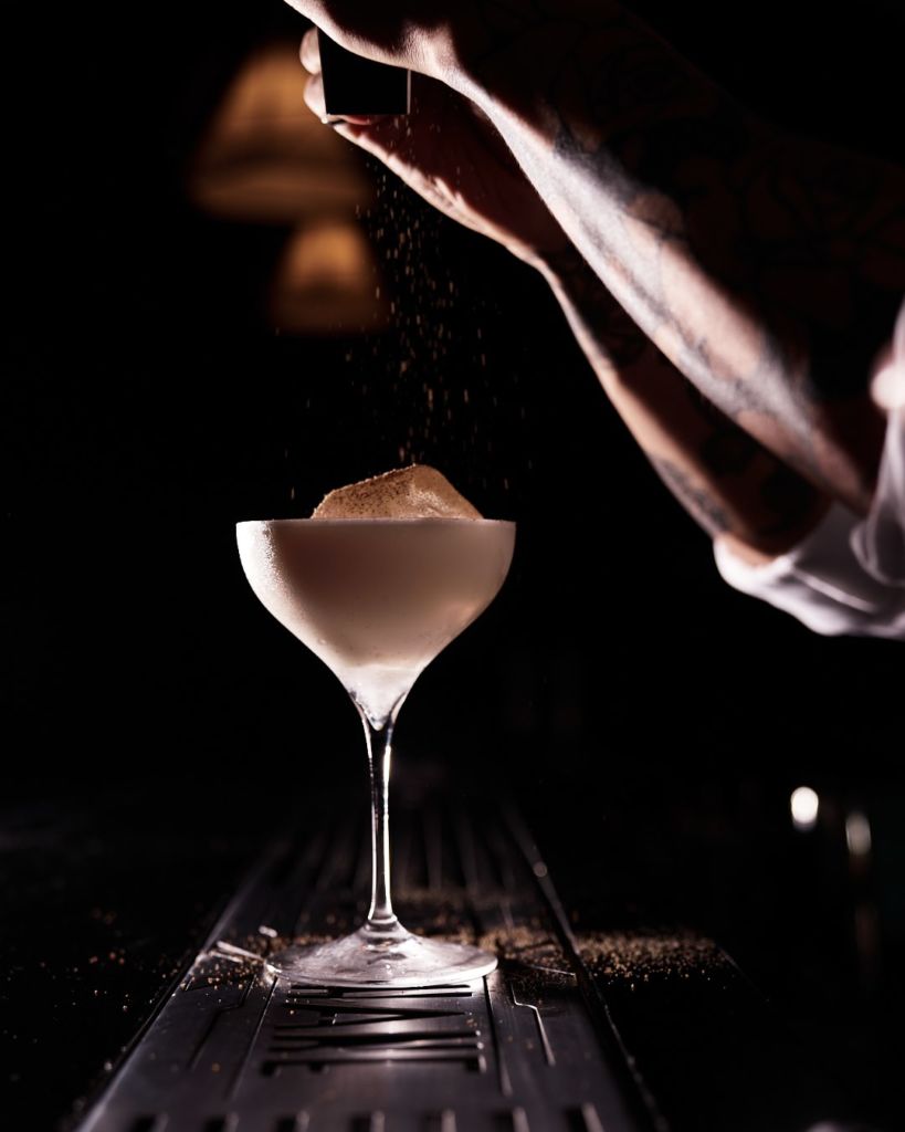 En este ‘speakeasy’ de la CDMX (al que todos quieren ir) puedes pedir un Martini idéntico al Vesper de James Bond