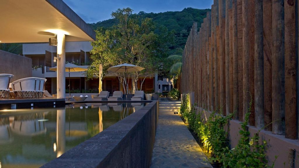 Lo Sereno Casa de Playa: un hotel boutique escondido en el pacífico mexicano (tiene una infinity pool increíble)
