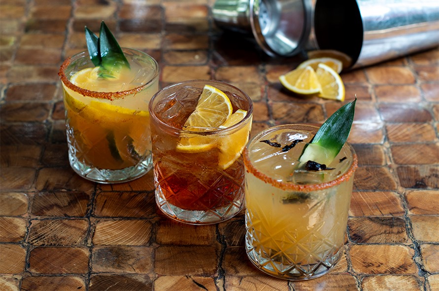 7 rinconcitos mezcaleros que traen lo mejor de Oaxaca a la CDMX